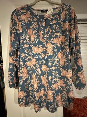 Cuddl Duds Blue Floral Long-Sleeve Blouse